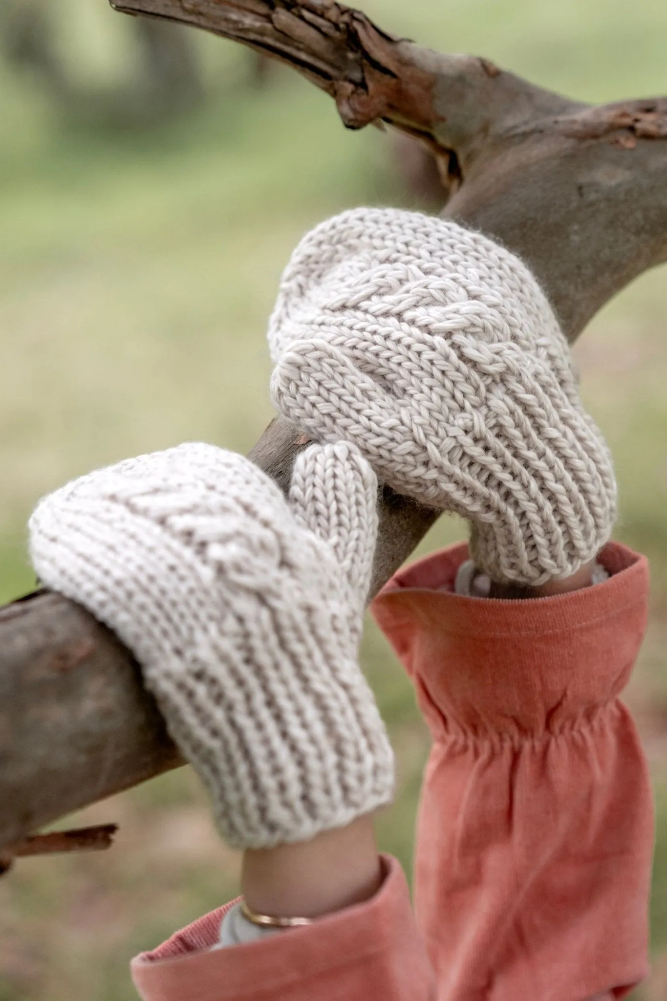 Free Spirit Mittens Natural