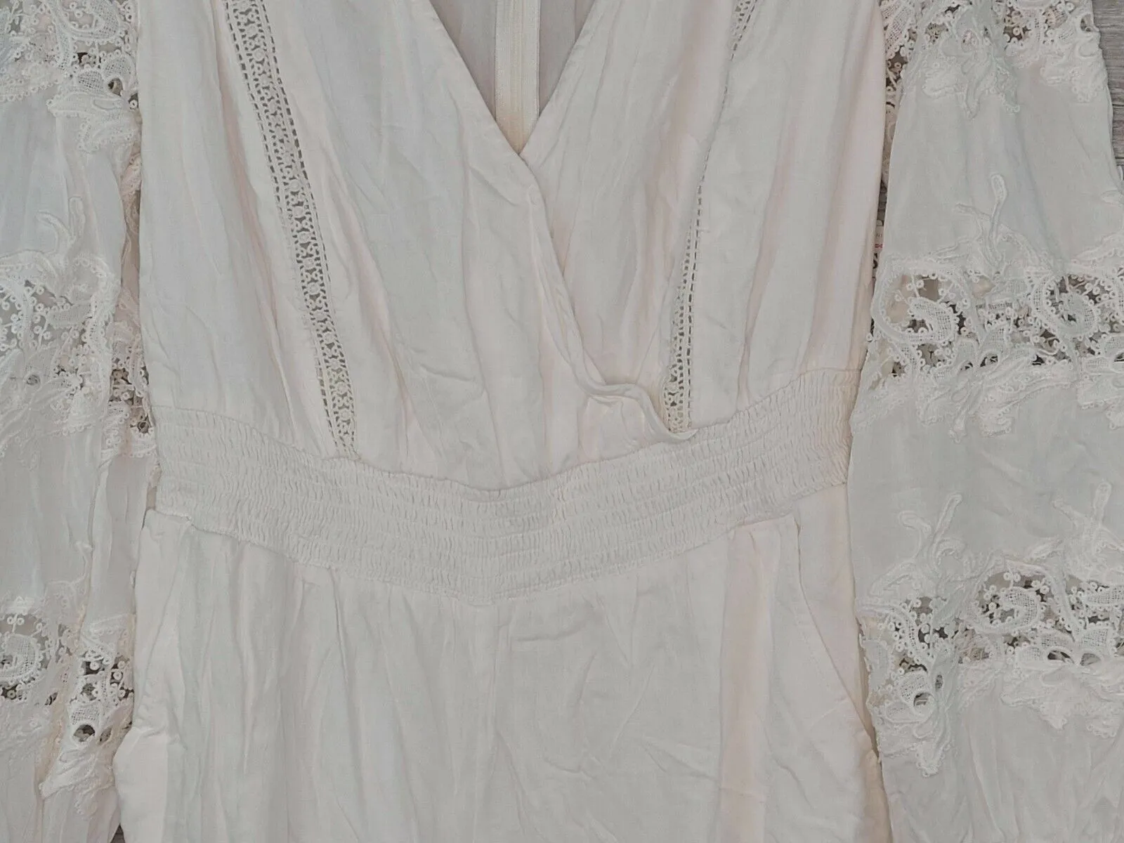 GUESS Women's Frosted White Long Sleeve Lumi Embroidered Romper Size Large