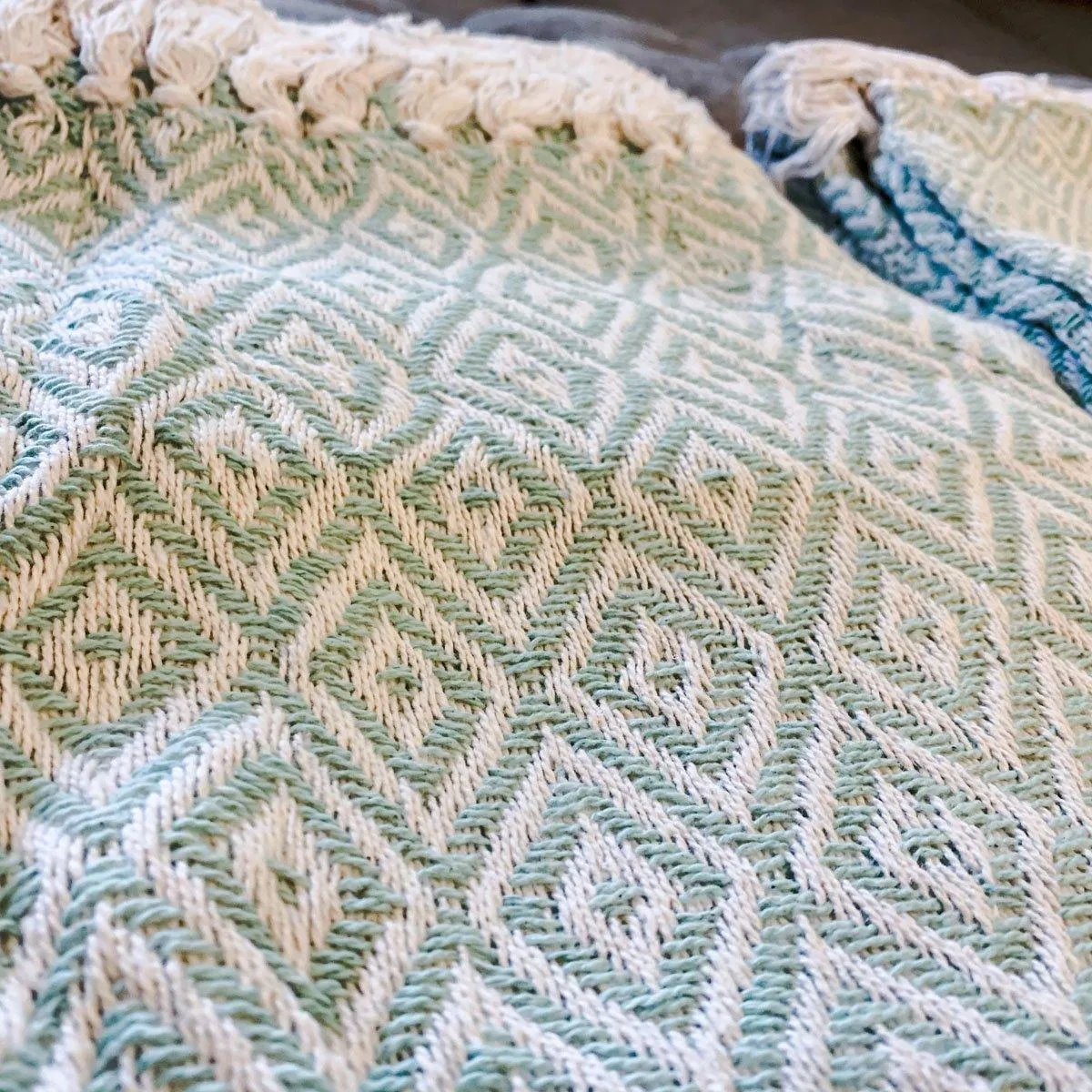 Mallorca Tassel Throw