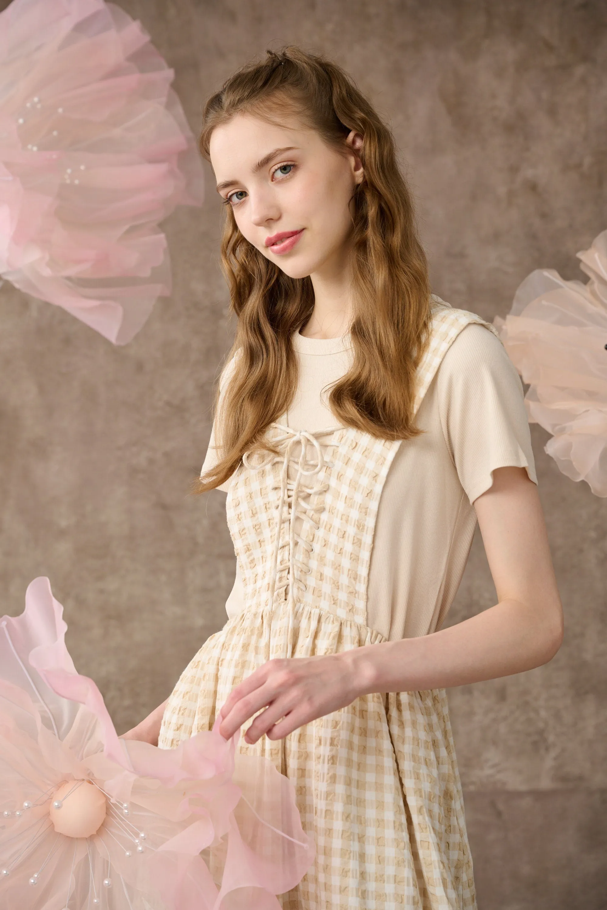 Poet's jasmine 31| lace-up pinafore linen dress in cream