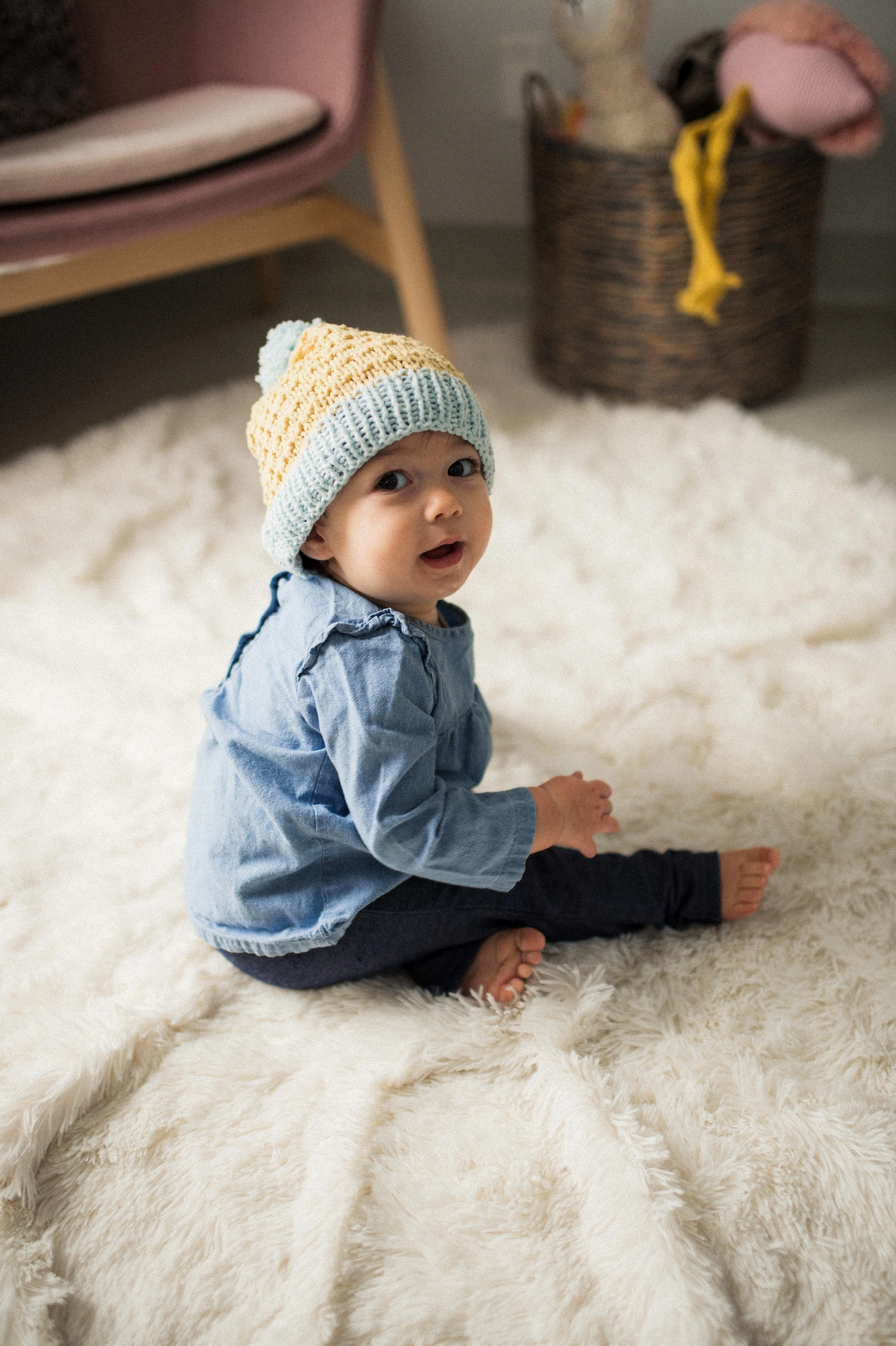 Pom Pom Baby Hat (Knit)