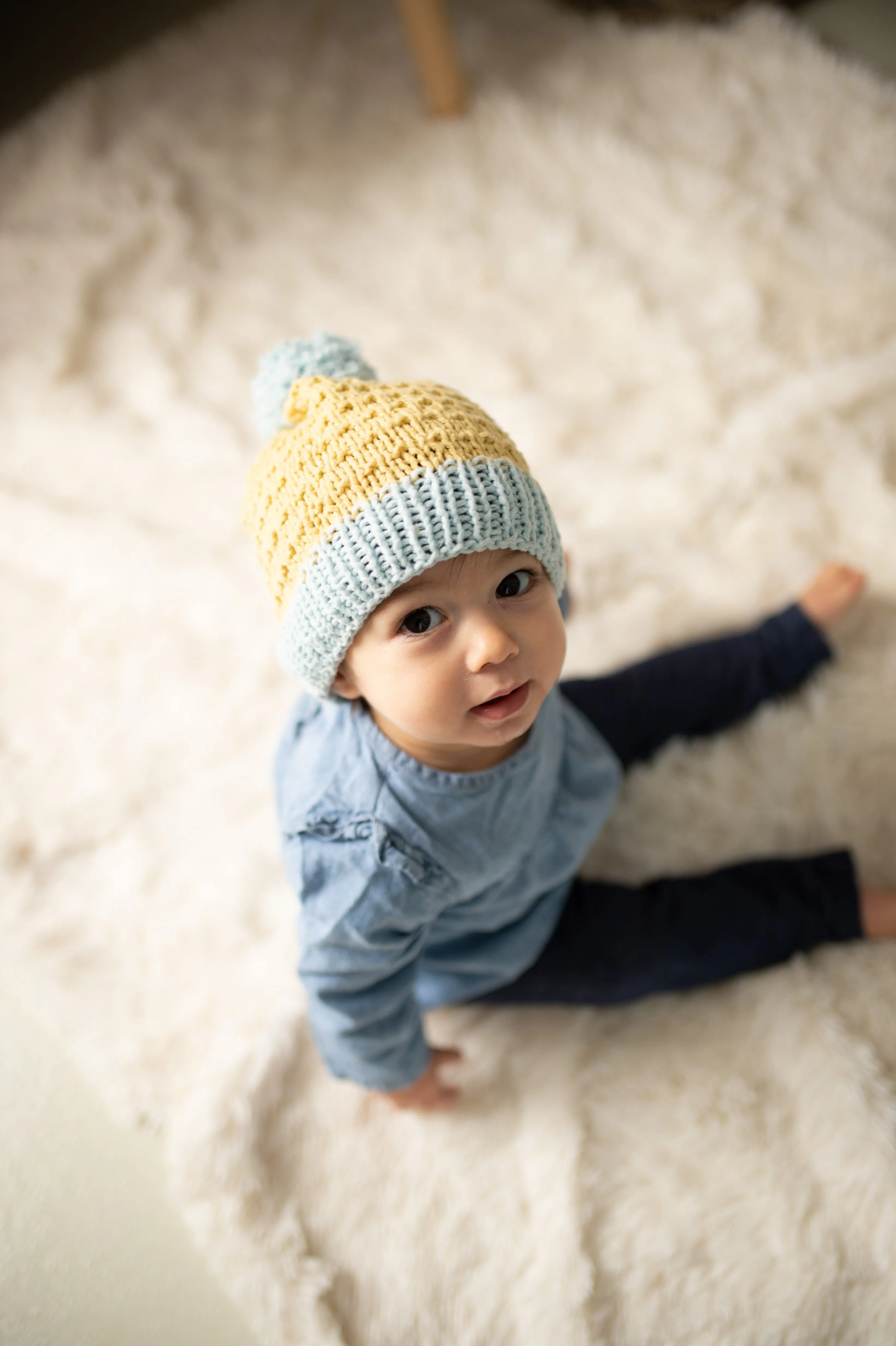 Pom Pom Baby Hat (Knit)