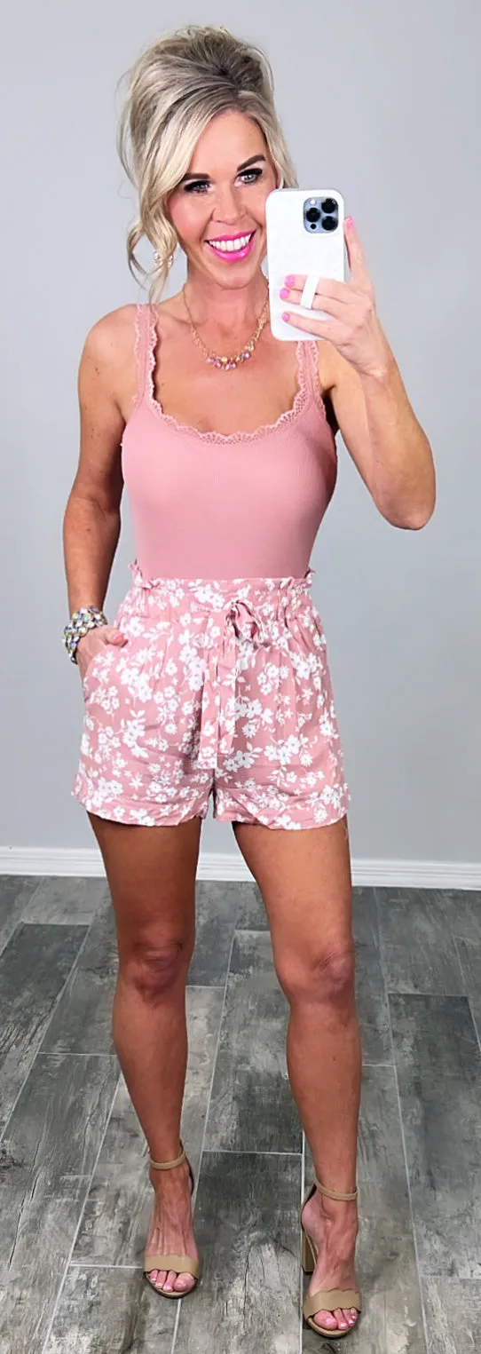 Sun And Blooms Floral Print Shorts - Rose